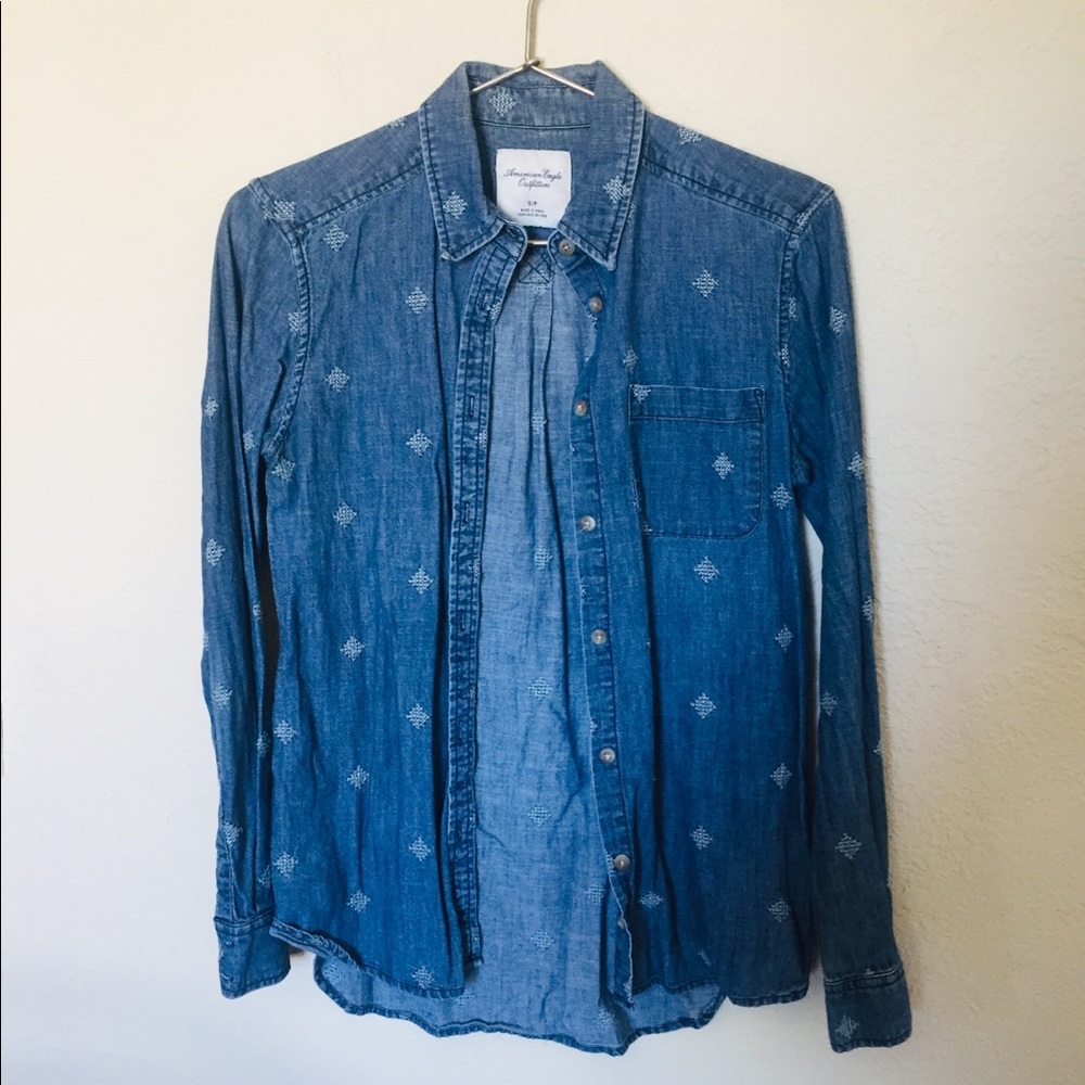 5/$20 AE Button Down Shirt